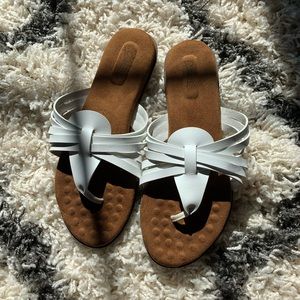 Women’s sandals